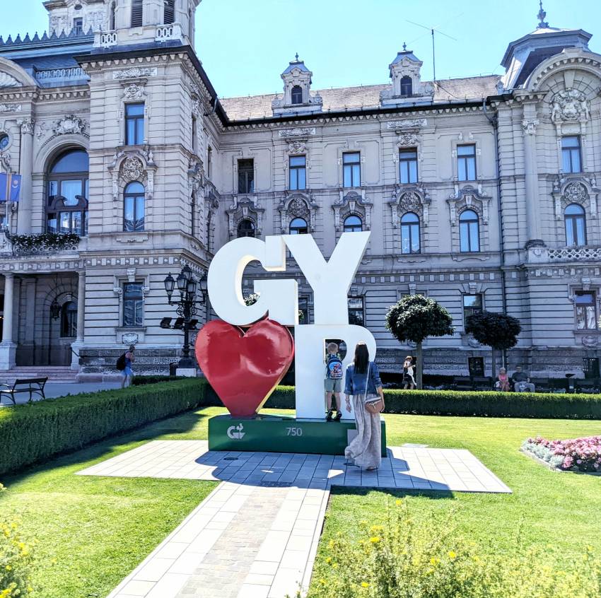 Győr, Városháza - www.comewithme.hu