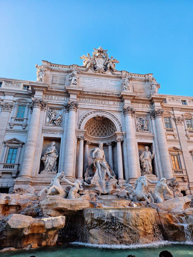 Fontana di Trevi - Come With Me Blog