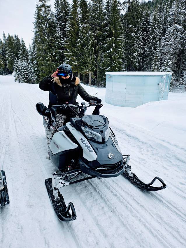 Motoros szánozás a Havasokban